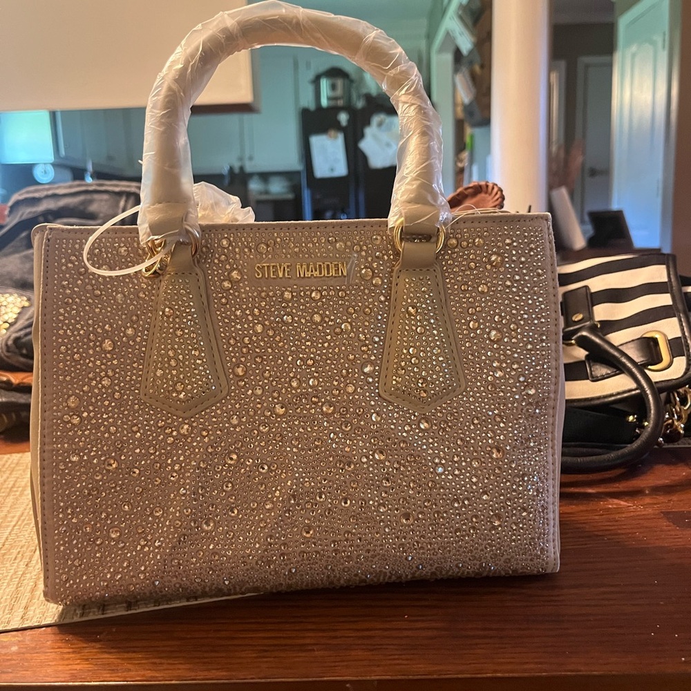 NWOT Steve Madden rhinestone satchel. 10H x 7W x 5.5 Handle drop.
